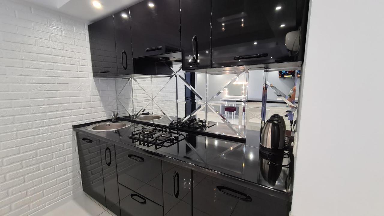 Apartaments On Prospekt Mira 35 克里沃罗格 外观 照片