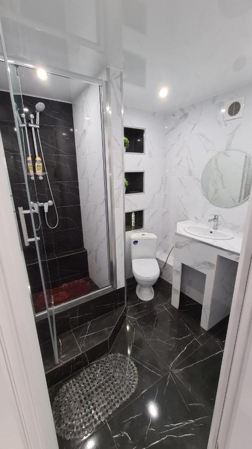 Apartaments On Prospekt Mira 35 克里沃罗格 外观 照片